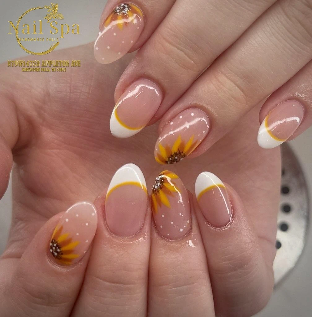 Nails & Spa Menomonee Falls, WI 53051